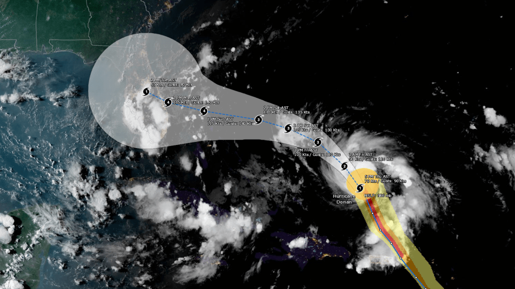 Earthstar Geographics | NOAA/NOS/OCS nowCOAST, NOAA/NWS/NHC, NOAA/NWS/CPHC