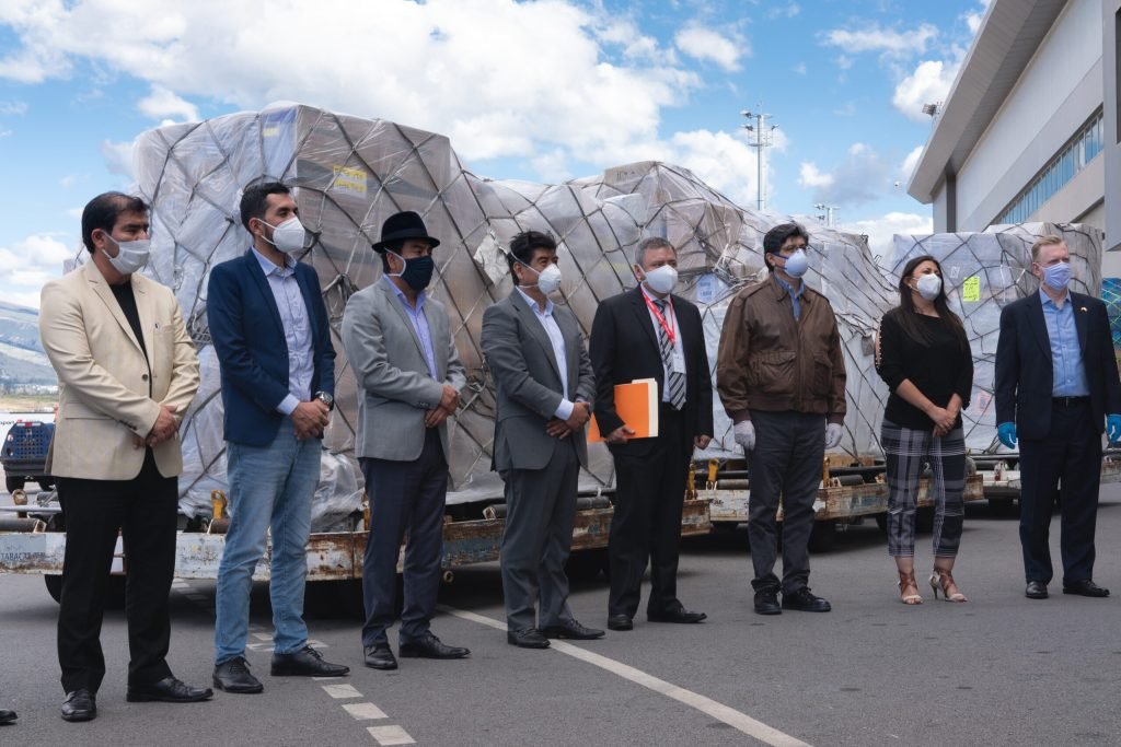 Fom left to righ: Dr. Crhristian Moreira Vice Mayor of La Maná; Hipólito Carrera Mayor of La Maná; Luis Ugsha Mayor of Pujilí, Dr. Jorge Yunda Mayor of Quito; Johny Racines from Pujili's mayor office, José Valencia chancellor of Ecuador; María de Lourdes Bonilla THHF; Michael Fitzpatrick USA ambassador in Ecuador.In Quito airport during a press conference and signing the delivery of health equipment donations from Direct Relief that arrived to the county on June 4th 2020 to mitigate the impact of Covid-19 emergency in the country.
