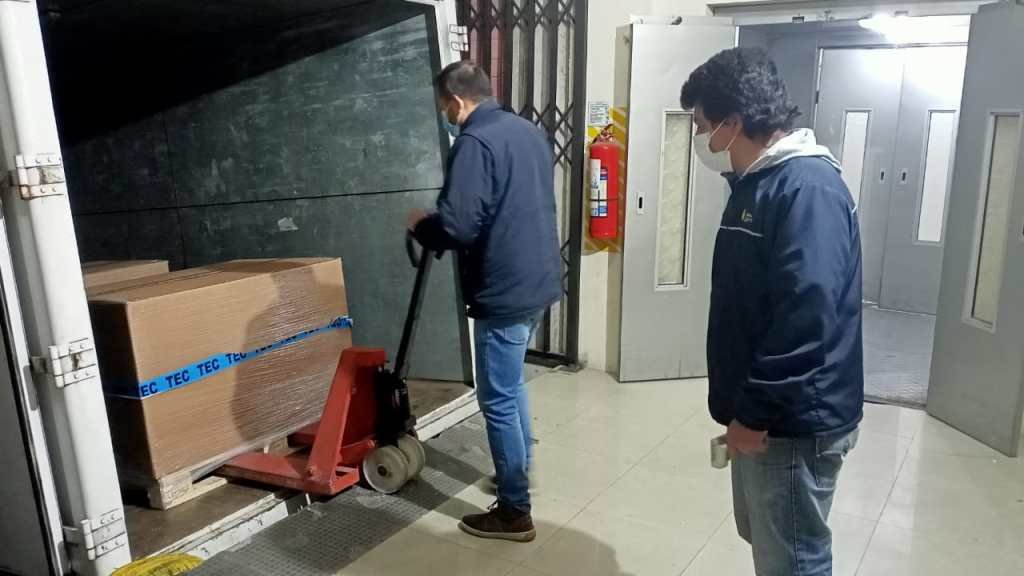 Polio vaccine from Mexico arrives in Ecuador via Direct Relief in response to an international appeal for additional doses. (Photo: Luis Armijos, Ministry of Health of Ecuador )